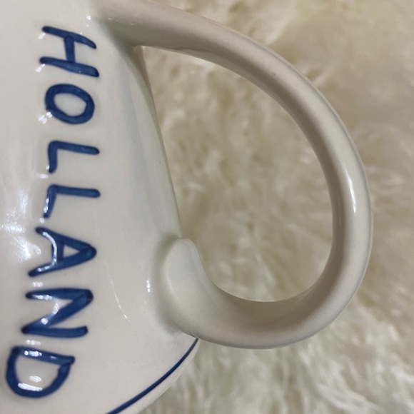 BLUE Delft Deco Hand painted Holland Porcelain cup kissing Dutch couple. - Picture 7 of 9